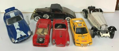06227 Lotto 6 auto Burago varie scale per ricambi - Peugeot / Ferrari / Mercedes - Immagine 1 di 4