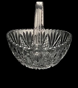 Vintage Pressed Glass Oval Crystal Candy Basket with Lucite Handle 5" X 4" X 2" - Picture 1 of 3