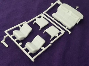 Kit modellino 64 sedili Chevy Impala Lowrider Revell 1:25 - Foto 1 di 11