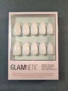 Glamnetic Press-On Nagelset Ballet Pink kurz mandel - Bild 1 von 3