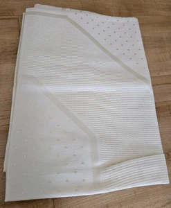 Zweigart Tischdecke Mittledecke OCTAV 31" x 31" BLASSGELB - Bild 1 von 4
