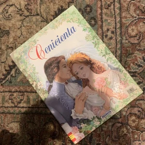 Cinderella Latina LA Cenicienta Latina (Spanish Edition) - Hardcover Espanol - Bild 1 von 7