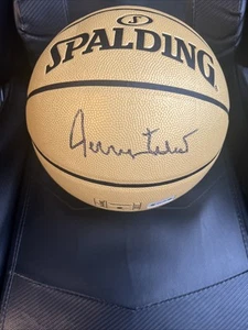Jerry West Signed SE NBA Gold Basketball (PSA) - Picture 1 of 4
