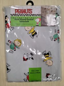 New PEANUTS Snoopy Christmas Holiday Vinyl Flannel Backed Tablecloth 52x70" PEVA