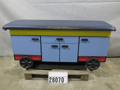 Krankenliege Behandlungsliege Sanitätsliege Massageliege Ruheraumliege 28070 - Bild 1 von 4