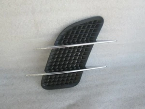 2013 2014 2015 2016 2017 2018 MERCEDES BENZ SL CLASS OEM HOOD VENT RIGHT GRILLE - Picture 1 of 4