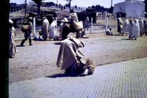 35mm Colour Slide- Middle Eastern , Arab Street Scene 1960's - Bild 1 von 1