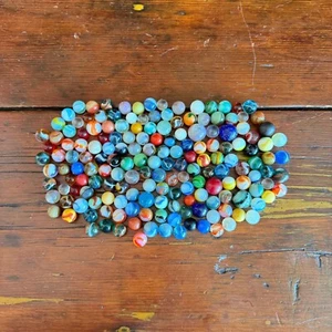 Marmo vintage lotto di 169 pezzi con colori e disegni misti per collezionisti o c - Foto 1 di 8