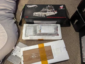 HOT WHEELS Elite 1:18 Ghostbusters II ECTO 1A X5470 Diecast ~New ~Sealed - Picture 1 of 4