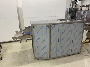 Cubo tolva Promatec nunca usado con elevador de salida y transportador de separación - Imagen 1 de 12