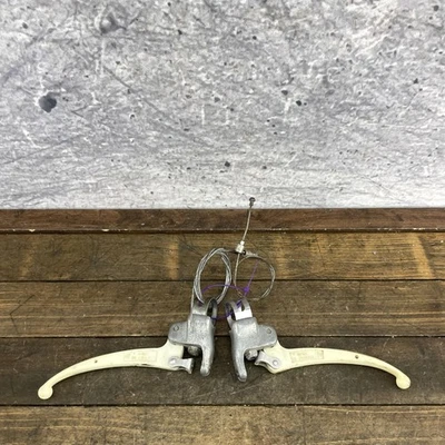 Par de palancas de freno de bicicleta de carretera Mafac de colección barra plana piezas de plástico Foto 1 de 4