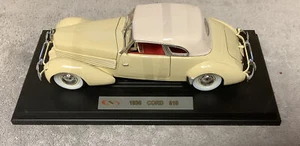 1936 CORD 810 COUPE YELLOW 1/18 DIECAST MODEL CAR BY SIGNATURE MODELS 18108 - Picture 1 of 11
