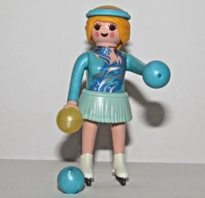 Playmobil Eisläuferin Siegerin mit Bällen - Sport - C9 - Bild 1 von 4