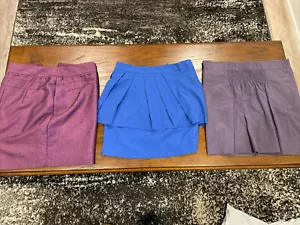 Lot Of 3 Skirts Banana Republic Size 2, The Limited SZ 2, Akira Blue Medium 1172 - Picture 1 of 12