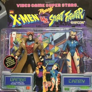 1998 X-Men Marvel Comics Video Game X-Men vs Street Fighter GAMBIT vs CAMMY NEW - Picture 1 of 2