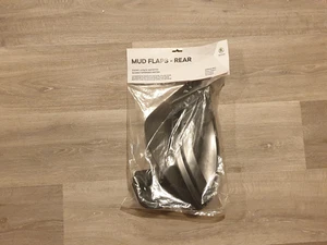 SET OF NEW GENUINE SKODA KAROQ  REAR MUDFLAPS 2022- 2026 57A075101A - Picture 1 of 3