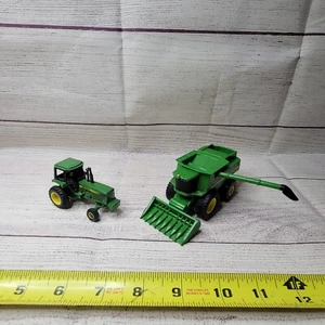 Ertl 1/64 scale john deere Die-cast Tractor And Plastic Combine - Green - Picture 1 of 8