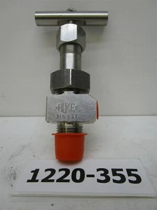 Hoke Severe Service Needle Valve 2422L84Y 5000 PSI 316 SS 1/8" F 3/8" M In/Out  - Picture 1 of 4