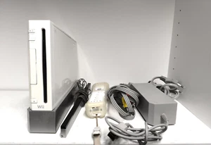 Nintendo Wii Consola - Funciona Perfectamente Compatible Con Juegos De Gamecube - Imagen 1 de 7