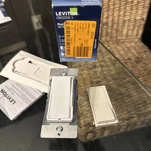 LEVITON Wippendimmer mit Schiebeleiste weiß / hellmandel - Bild 1 von 5