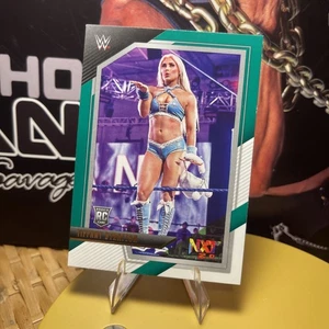 2022 Panini WWE NXT Tiffany Stratton #74 (RC) Green Parallel SP - Bild 1 von 2