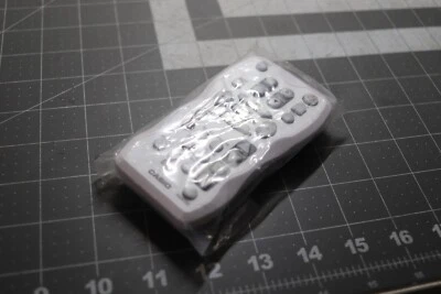 Controle remoto Casio YT-110 FABRICANTE DE EQUIPAMENTO ORIGINAL para projetor XJ-A141 A146 A251 A246 A256 A241 - Imagem 1 de 2