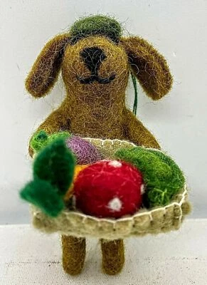 PRIMITIVE PINEAPPLE COLLECTION Primitive Folk Art Handmade Felted Wool Gardening Dog with Vegetables Ornaments
