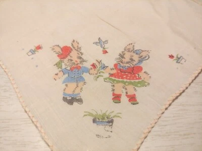 Antigo Lenço infantil coelhinhos antropomórficos - Imagem 1 de 4