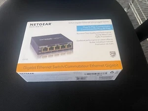 NETGEAR 5-Port Gigabit Ethernet Unmanaged Switch (GS105NA) - Desktop or Wall - Picture 1 of 8