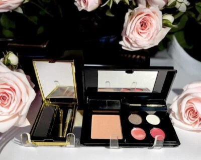 ELIZABETH ARDEN 2 EYESHADOWS 2 LIP GLOSSES 1 BLUSH PALETTE  + BROW + EYELINER - Image 1 of 4