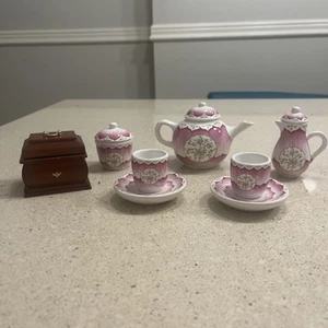 American Girl Doll Felicity’s Porcelain Colonial Tea Set With Box - Picture 1 of 7