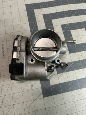 2006-2010 Kia Optima 2.4L Throttle Body 35100-25400 OEM (256) - Изображение 1 из 4