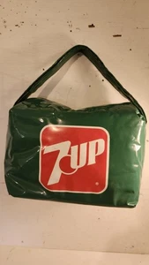 Vintage 7up Vinyl Soft 6 Pack Lunch Cooler Bag Nice - Picture 1 of 6