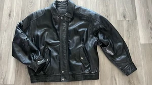 Roundtree & Yorke Black Leather Jacket Coat Mens Size XL w Burgandy Liner Biker - Picture 1 of 8