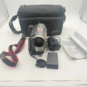JVC GR-SXM330 Compact VHS-C Camcorder w/ LCD Screen 400x Digital Zoom Tested - Picture 1 of 18