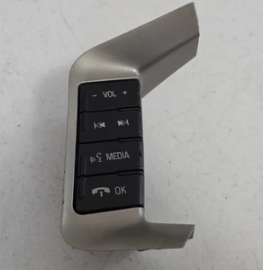 2010-2012 Ford Fusion SEL Right Side Media Radio Control Buttons  B - Picture 1 of 10