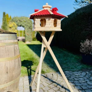 DARLUX Vogelfutterhaus XL Sechseck Vogelhaus aus Holz + Ständer Natur/ Rot - Bild 1 von 4