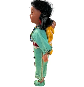 Vintage schläfrige Indianerpuppe mit Zwillingsbaby Papoosen Wildlederkleid & Mokassins - Bild 1 von 8