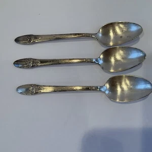3 Teaspoons 1847 Rogers Bros FIRST LOVE  Art Deco Silver plate - Picture 1 of 6