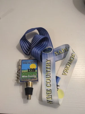 NAPA TO SONOMA 2012 Wine Country Media Maratón Finalizador Medalla Vino Corcho S7 Foto 1 de 3