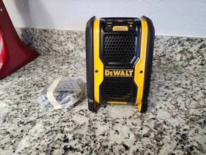 Dewalt 20-Volt/12-Volt & Corded Max Bluetooth Small Speaker DCR006 New - Picture 1 of 3