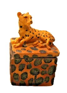 Powerful Spotted Cheeta atop Square Lidded Trinket Box Sculpture 3.75" - Picture 1 of 7