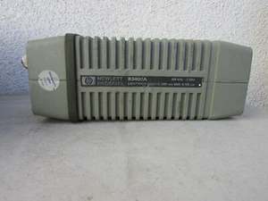 HP 83400A Lichtwellenquelle 1300 nM 300kHz bis 3GHz (ohne Schlüssel) - Bild 1 von 4