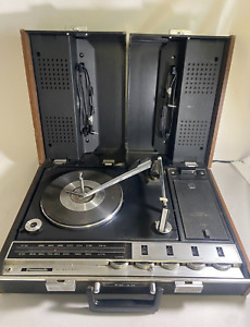 Panasonic SG-675 FM - AM Solid State Radio Phonograph - Works Well