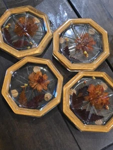 Vintage Mid Century MCM Barware Lucite Flower Coasters 4 Pc 1970s Boho - Picture 1 of 6