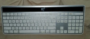 Logitech K750 Wireless Solar Recharging Slim Keyboard for Mac Silver/White - Picture 1 of 3