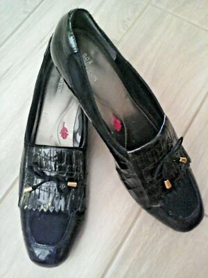 Mocassim Ros Hommerson preto crocodilo couro envernizado em relevo salto baixo tamanho 8N - Imagem 1 de 4