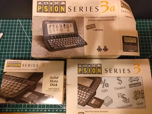 PSION SERIES 3a / 1Mo FR + housse + SSD 2Mo + Financial Calculator - Afbeelding 1 van 7