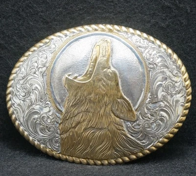 WL07121 HEBILLA DE CINTURÓN VINTAGE AÑOS 70 *LOBO AULLANDO A LA LUNA* ANIMALES DE VIDA SILVESTRE OBRAS DE ARTE Foto 1 de 2