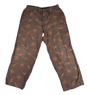 Calça pijama Life Is Good Sleep marrom com estampa de isca de peixe algodão tamanho grande leve - Imagem 1 de 4